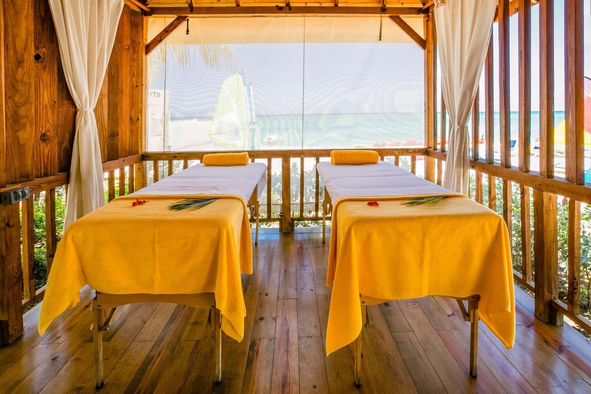 Grand Decameron Cornwall Beach, A Trademark All-Inclusive Resort Montego Bay Exteriér fotografie