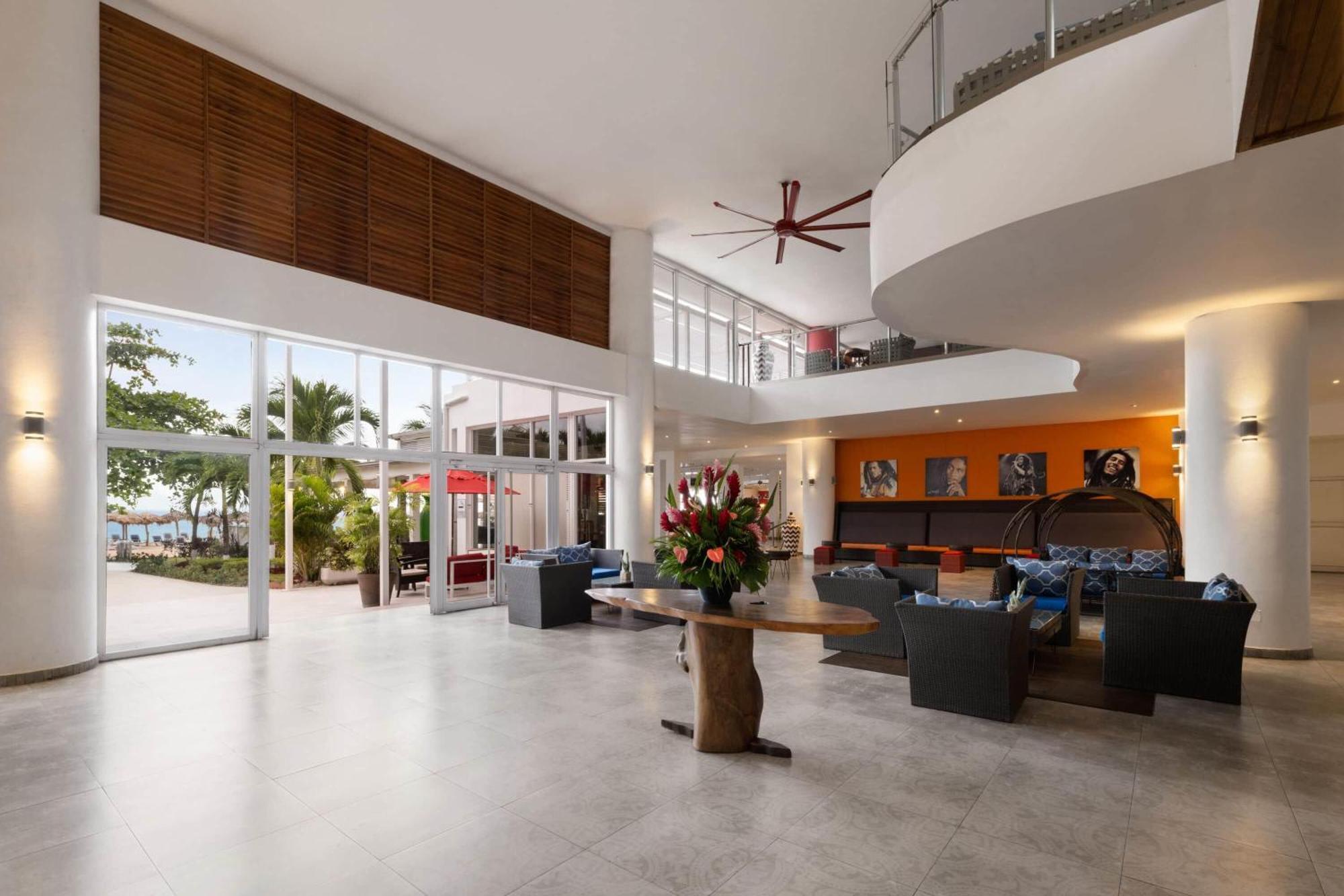 Grand Decameron Cornwall Beach, A Trademark All-Inclusive Resort Montego Bay Exteriér fotografie